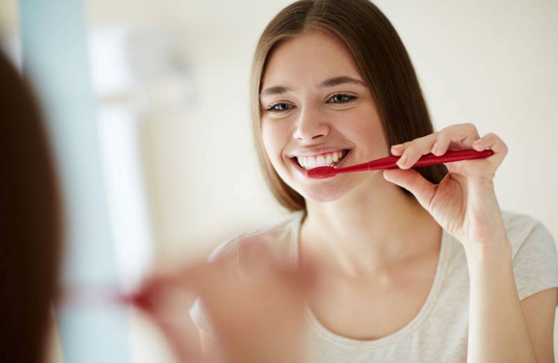 Passo a passo: Como fazer uma higienização bucal completa